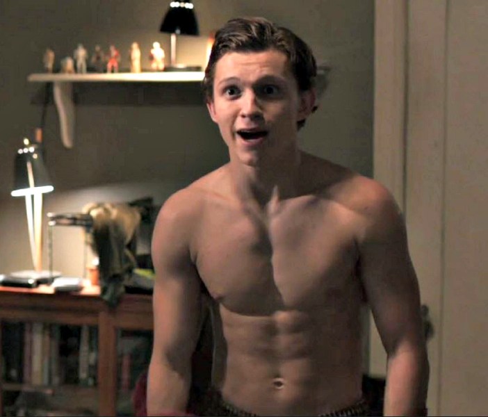 Tom-holland-shirtless-spiderman