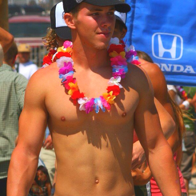 f309b4fe5192fe5bb79c967294ef344b--hot-hunks-sexy-men