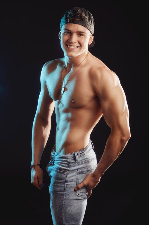 34054221_10213669413507077_8537943171068329984_n