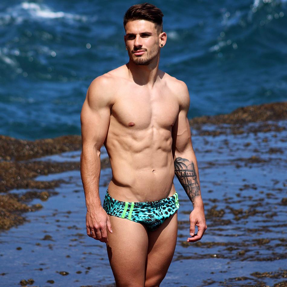 4_0112e7cc-f66a-444b-abec-d679b2c0ac9d_1024x1024