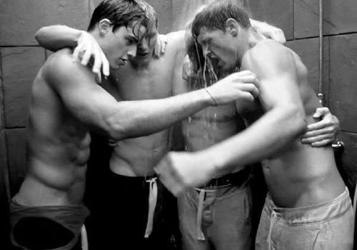 5abercrombe-fitch-ad-03282012-05